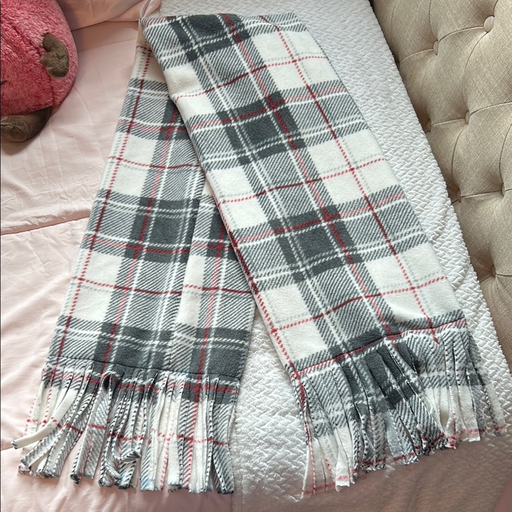 Plaid Fringe Scarf in Gray and White